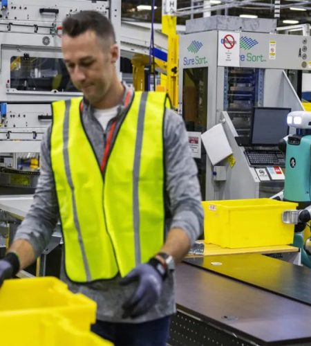 Amazon Uses Agility's Digits Robot for Enhanced Efficiency in Revolutionizing Warehousing