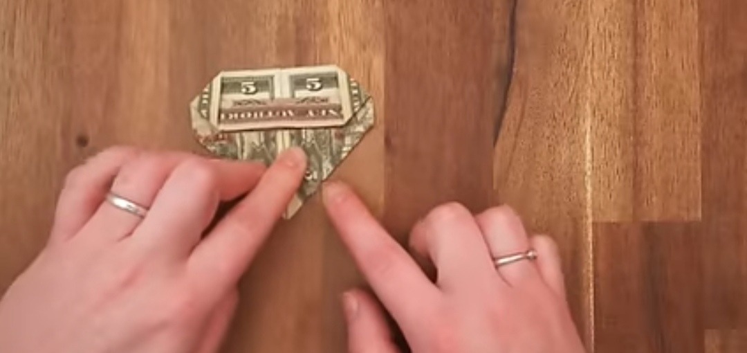 How To Make A Paper Heart Out Of Money-24?